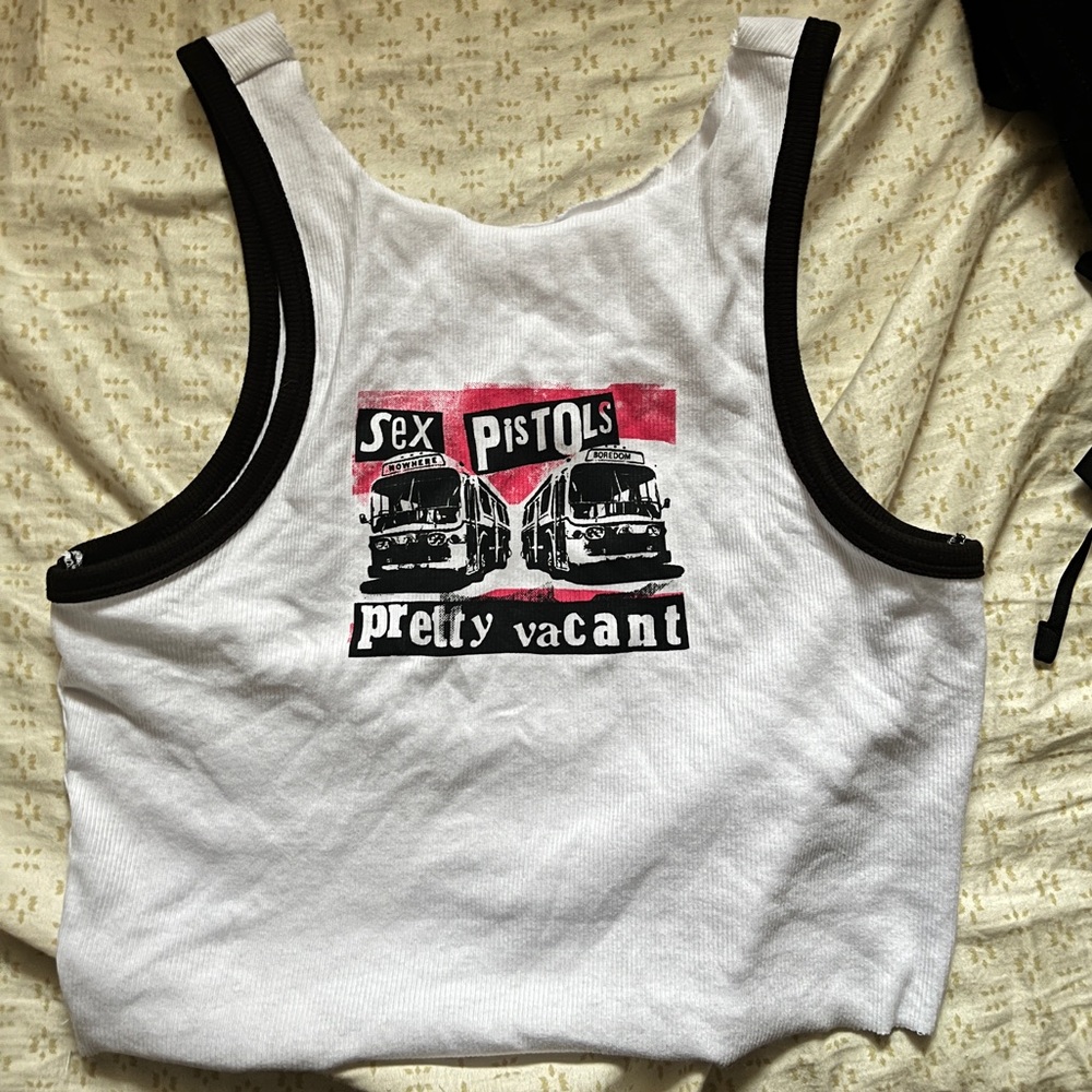 Cute casual tank top.